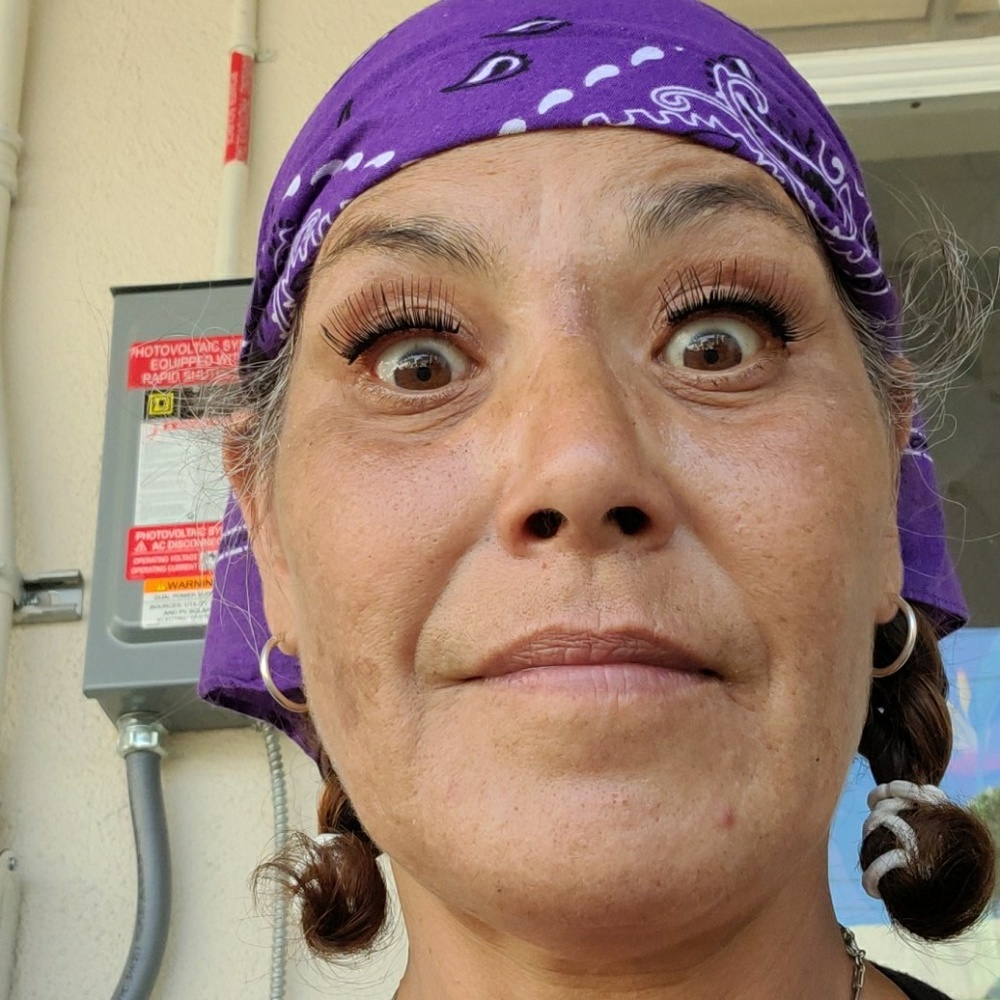 Meet your Posher, Danielle